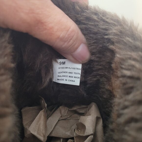 J-41 Womens Faux Fur Trim Boots Size 9 Brown Quilted Pattern Winter Footwear - Picture 9 of 11